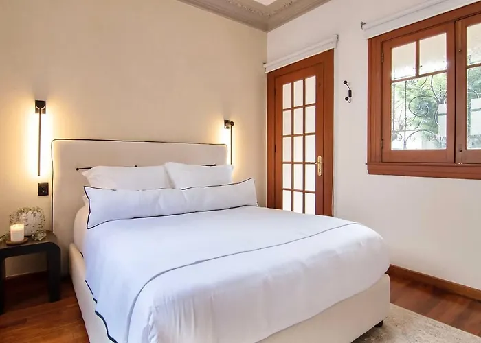 Holiday home Breathtaking 9 Bedroom Huge Rooftop W 4 Ac Condesa *