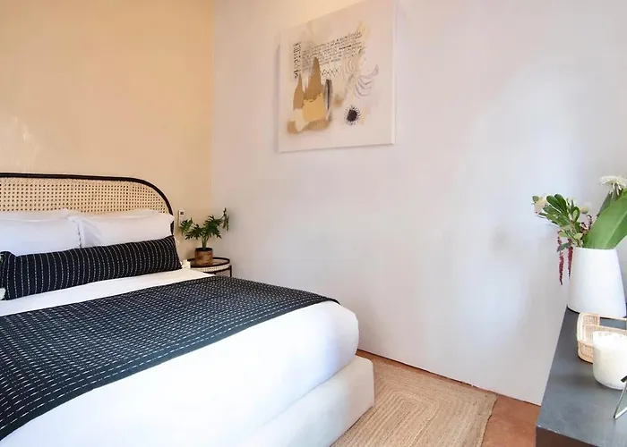 Breathtaking 9 Bedroom Huge Rooftop W 4 Ac Condesa Mexico City