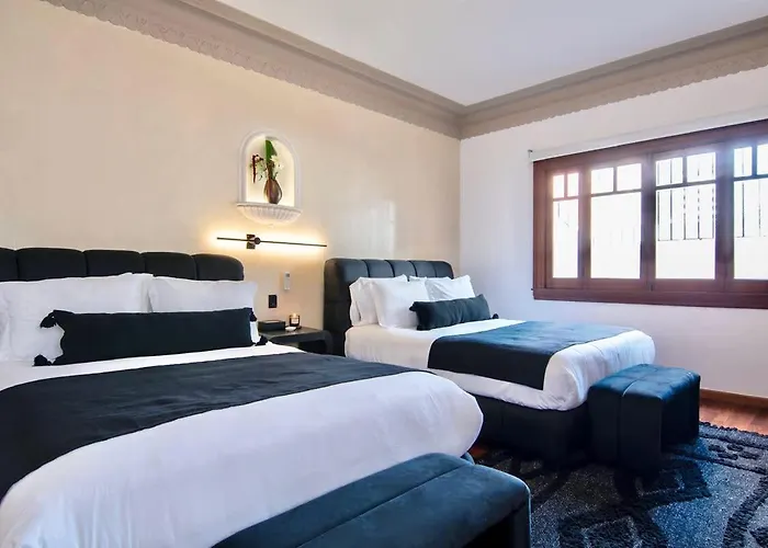 Breathtaking 9 Bedroom Huge Rooftop W 4 Ac Condesa Holiday home Mexico City